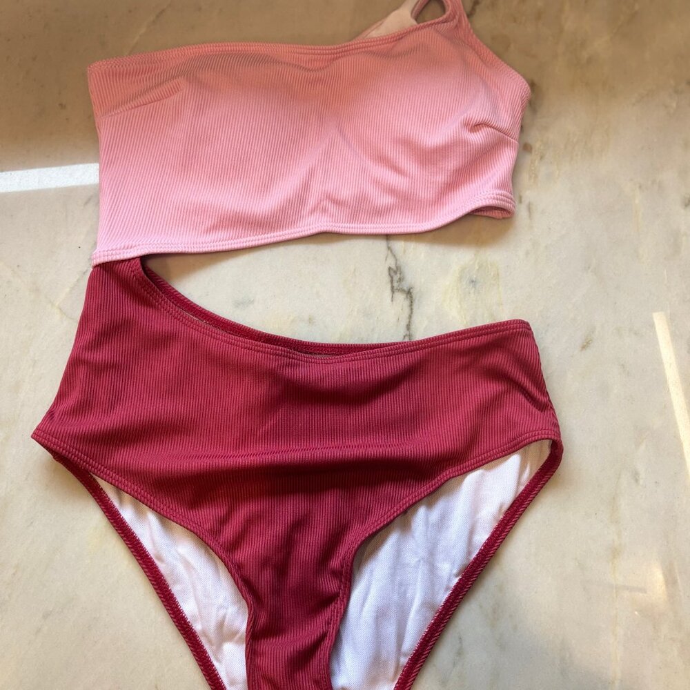 Lilipretty Luanne Waist Cutout Colorblock One-piece Swimsuit